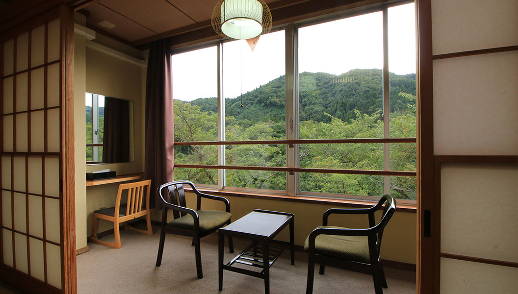 １0畳和風和室－広縁付－